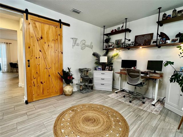 3704 W WYOMING AVENUE, Tampa, FL 33611