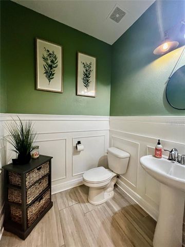 3704 W WYOMING AVENUE, Tampa, FL 33611