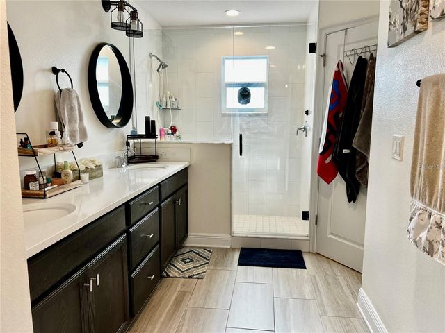 3704 W WYOMING AVENUE, Tampa, FL 33611