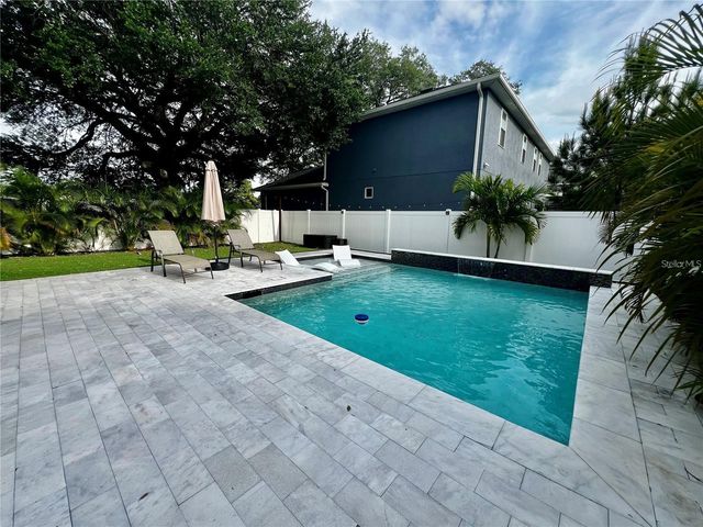 3704 W WYOMING AVENUE, Tampa, FL 33611