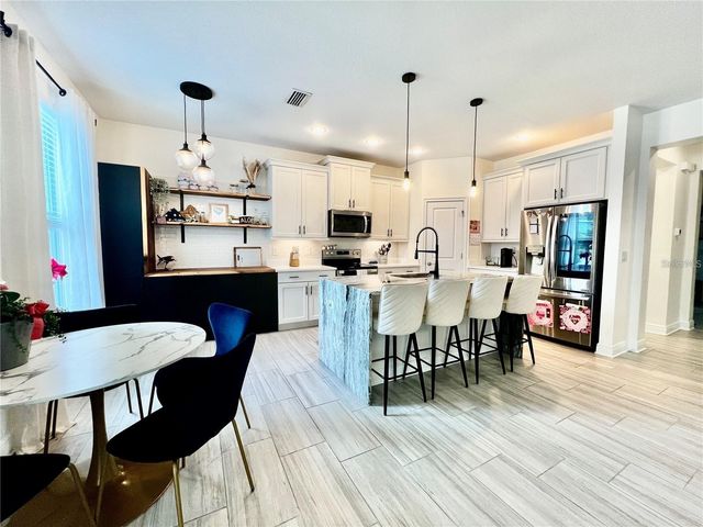 3704 W WYOMING AVENUE, Tampa, FL 33611