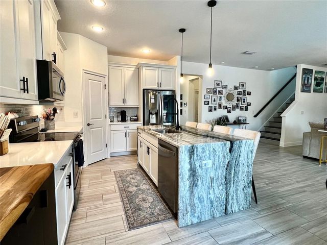 3704 W WYOMING AVENUE, Tampa, FL 33611