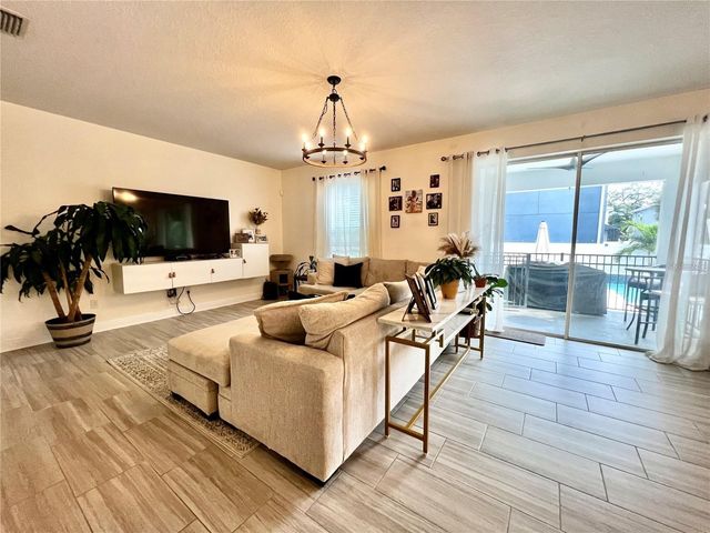 3704 W WYOMING AVENUE, Tampa, FL 33611