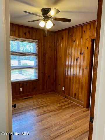 1507 Greenville Boulevard SE, Greenville, NC 27858