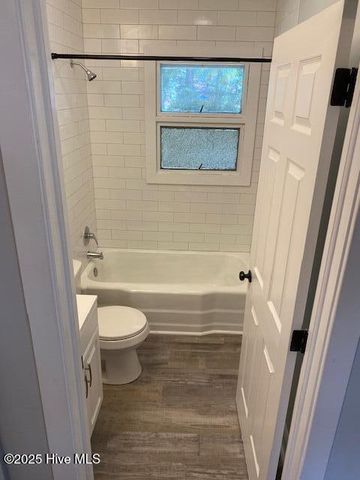 1507 Greenville Boulevard SE, Greenville, NC 27858