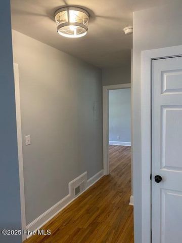 1507 Greenville Boulevard SE, Greenville, NC 27858