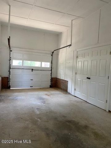 1507 Greenville Boulevard SE, Greenville, NC 27858