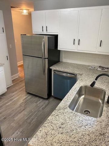 1507 Greenville Boulevard SE, Greenville, NC 27858