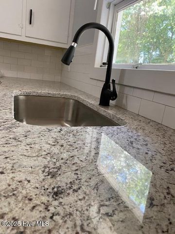 1507 Greenville Boulevard SE, Greenville, NC 27858