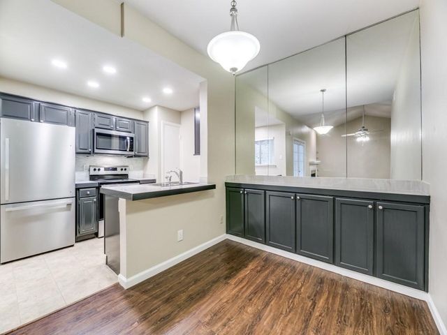 8601 Park Lane 221, Dallas, TX 75231