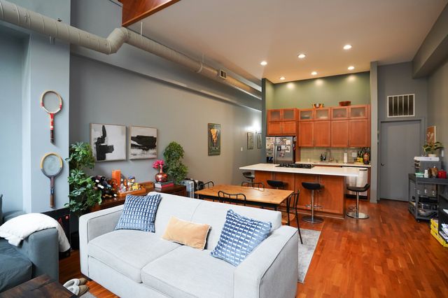 1760 W Wrightwood Avenue W 115, Chicago, IL 60614