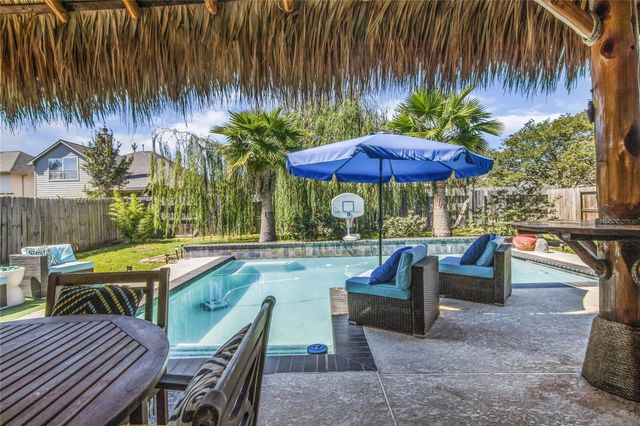 810 Hallmark Oak Street, Seabrook, TX 77586