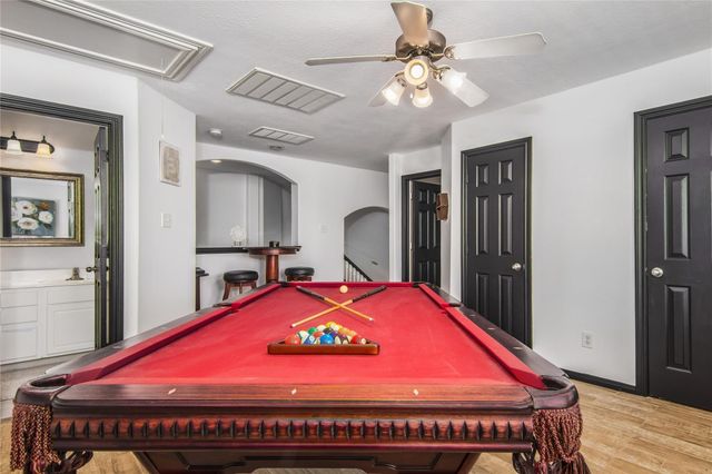 810 Hallmark Oak Street, Seabrook, TX 77586