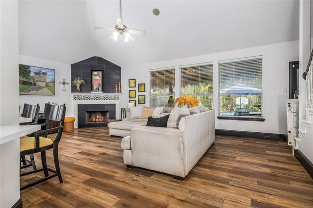 810 Hallmark Oak Street, Seabrook, TX 77586