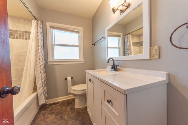 234 Lincoln Street, Columbus, IN 47201