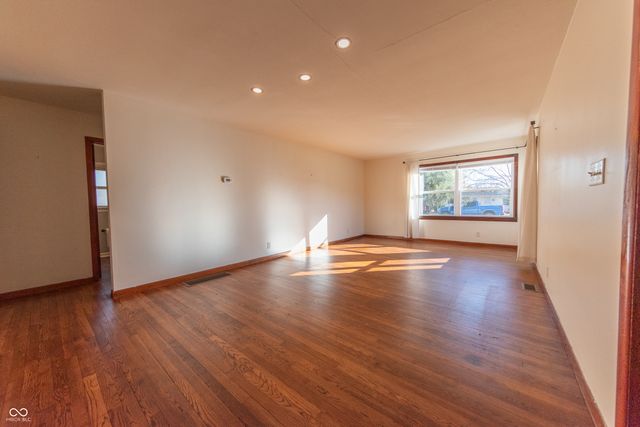 234 Lincoln Street, Columbus, IN 47201