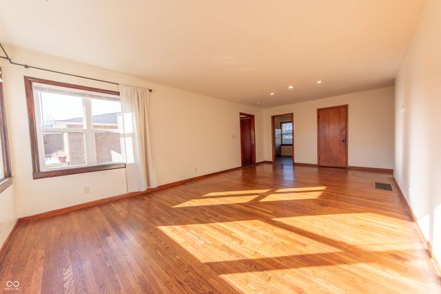 234 Lincoln Street, Columbus, IN 47201