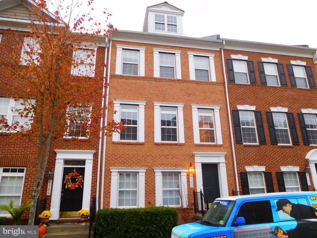 4302 TALMADGE CIR, Suitland, MD 20746