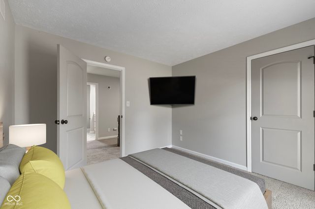 8815 Fathom Crest, Indianapolis, IN 46256