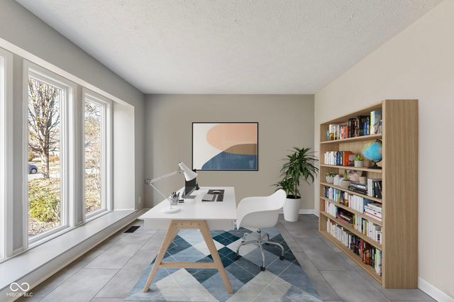 8815 Fathom Crest, Indianapolis, IN 46256