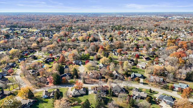 8815 Fathom Crest, Indianapolis, IN 46256