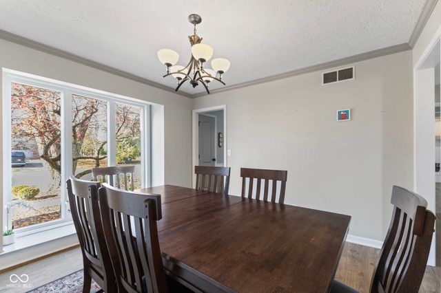 8815 Fathom Crest, Indianapolis, IN 46256