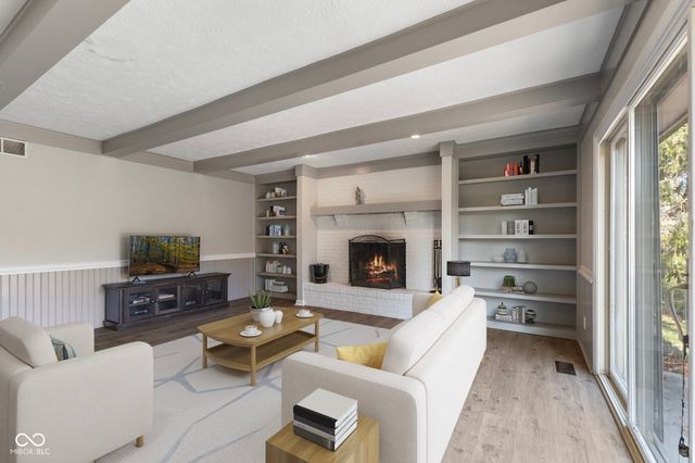 8815 Fathom Crest, Indianapolis, IN 46256