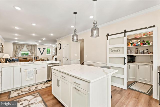 7353 MOUNTAINEER DR, Alexandria, VA 22306