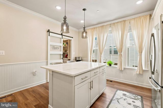 7353 MOUNTAINEER DR, Alexandria, VA 22306