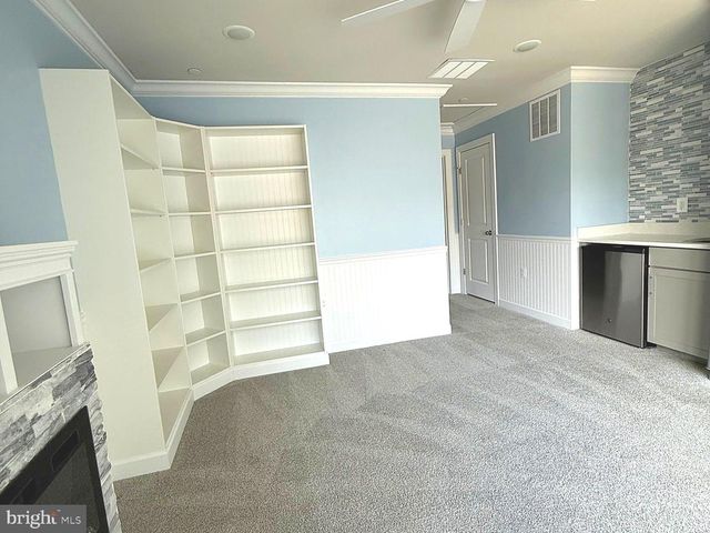 7353 MOUNTAINEER DR, Alexandria, VA 22306