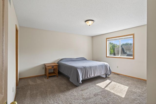 8983 Sawgrass Glen N, Maple Grove, MN 55311