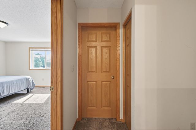 8983 Sawgrass Glen N, Maple Grove, MN 55311