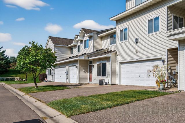 8983 Sawgrass Glen N, Maple Grove, MN 55311