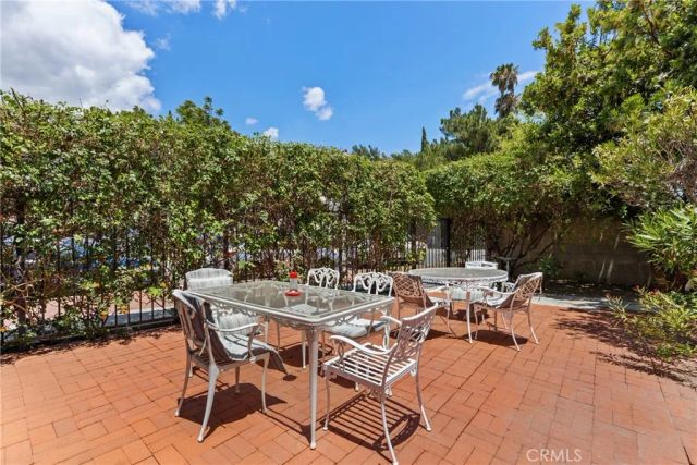14618 Moorpark Street D, Sherman Oaks, CA 91403