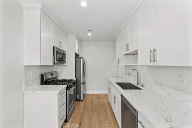 14618 Moorpark Street D, Sherman Oaks, CA 91403