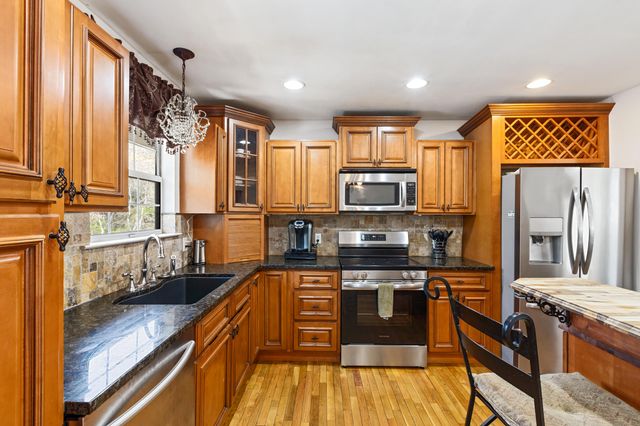 5701 Knotty Pine Drive, Ooltewah, TN 37363