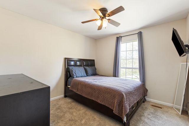 5701 Knotty Pine Drive, Ooltewah, TN 37363