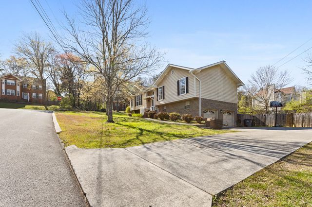5701 Knotty Pine Drive, Ooltewah, TN 37363