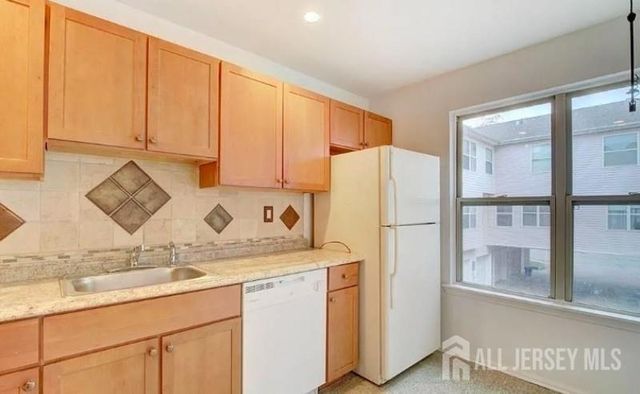 500 Great Beds Court, Perth Amboy, NJ 08861