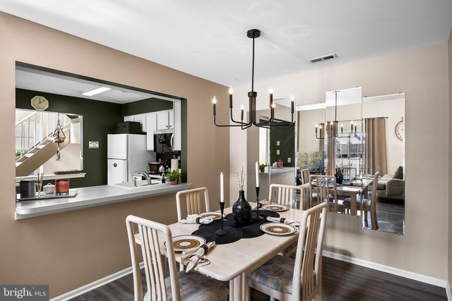 606-B SAXONY DR, Mount Laurel, NJ 08054