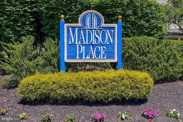 606-B SAXONY DR, Mount Laurel, NJ 08054