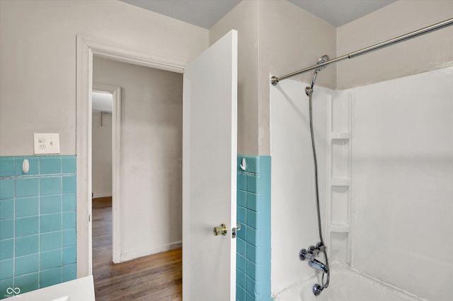 309 N 25th Avenue, Beech Grove, IN 46107