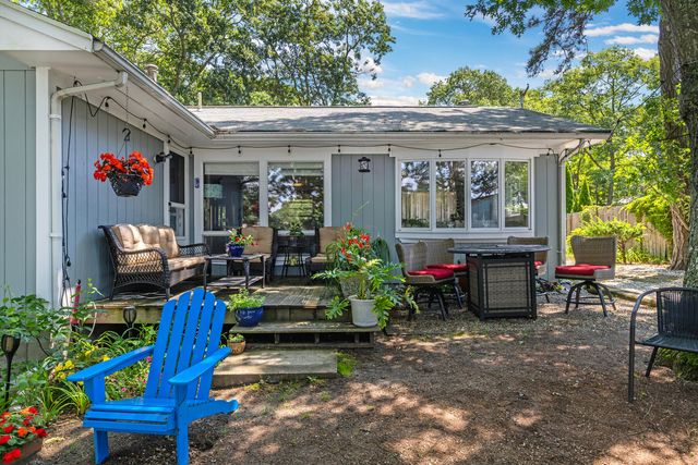 199 Edgewater Drive W, East Falmouth, MA 02536