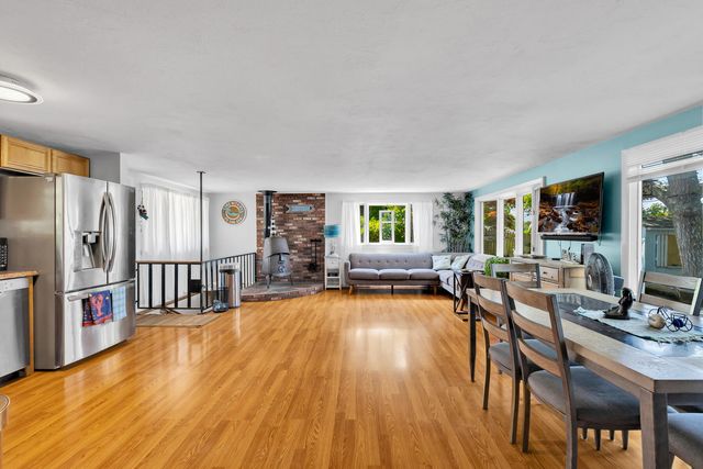 199 Edgewater Drive W, East Falmouth, MA 02536