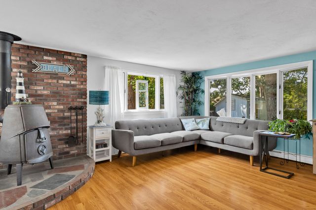 199 Edgewater Drive W, East Falmouth, MA 02536
