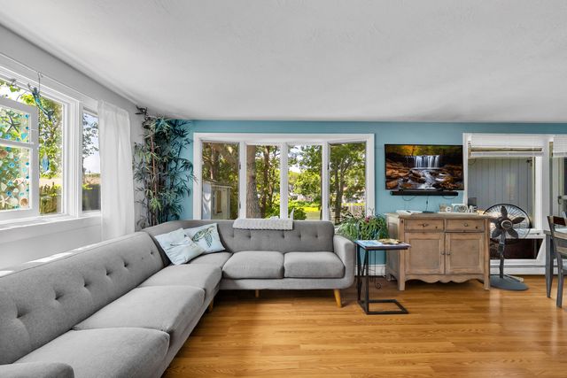199 Edgewater Drive W, East Falmouth, MA 02536