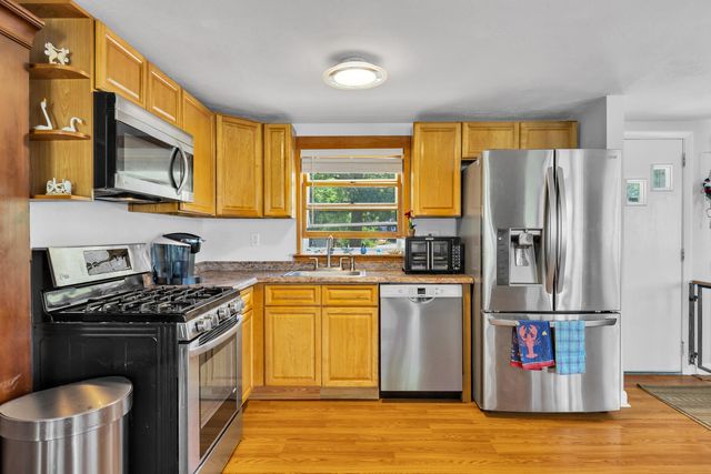 199 Edgewater Drive W, East Falmouth, MA 02536
