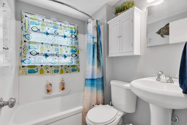 199 Edgewater Drive W, East Falmouth, MA 02536