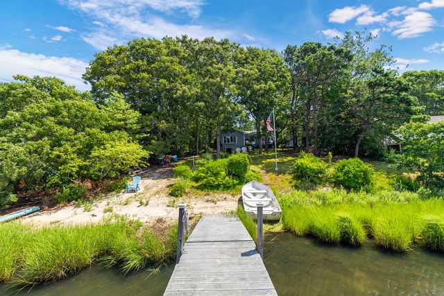199 Edgewater Drive W, East Falmouth, MA 02536