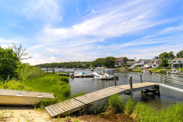 199 Edgewater Drive W, East Falmouth, MA 02536